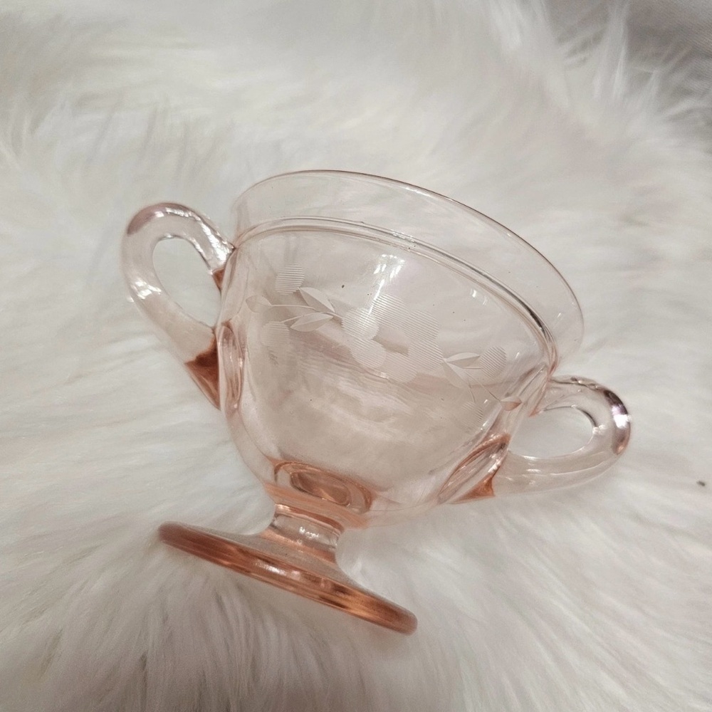 Vintage - Pink Depression Glass‎